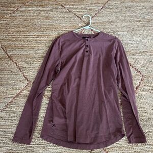 Mens CUTS CAO Long Sleeve Henley Curve-Hem Tee SHIRT TOP MEDIUM